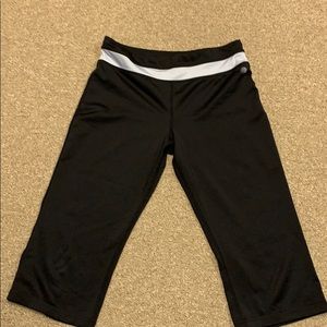 Girls stretchy capris